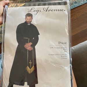 Priest costume size m,l